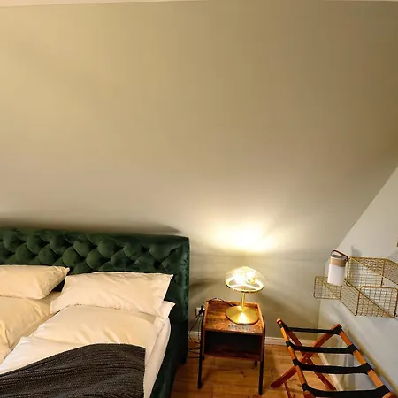 Luxerioes Und Idyllisch Mit 4 Schlafzimmern! * Bruchkobel
