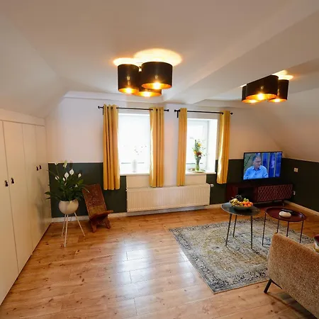 Apartment Luxerioes Und Idyllisch Mit 4 Schlafzimmern! Bruchkobel