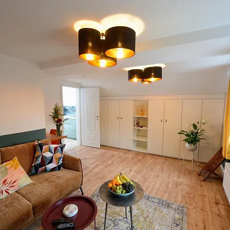 Luxerioes Und Idyllisch Mit 4 Schlafzimmern! Apartment