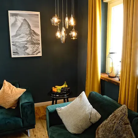 Apartment Luxerioes Und Idyllisch Mit 4 Schlafzimmern! *